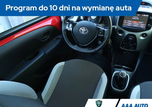 Toyota Aygo cena 33000 przebieg: 59255, rok produkcji 2015 z Miastko małe 211
